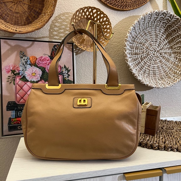 🔥🔥 Christian DIOR Leather Handbag - Picture 1 of 13